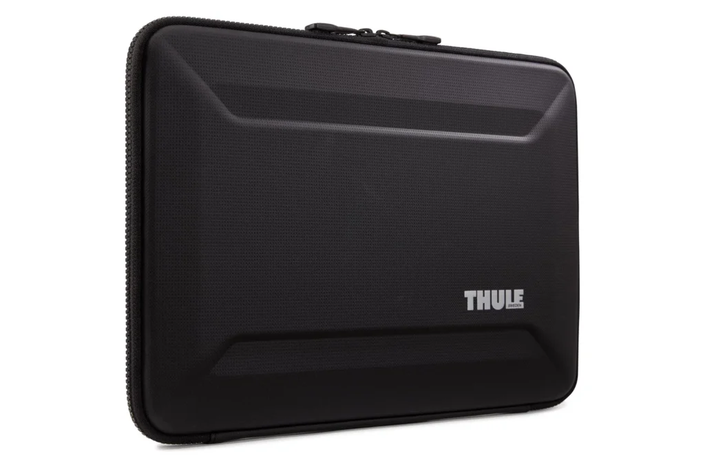 Thule Gauntlet MacBook Pro® sleeve 15"