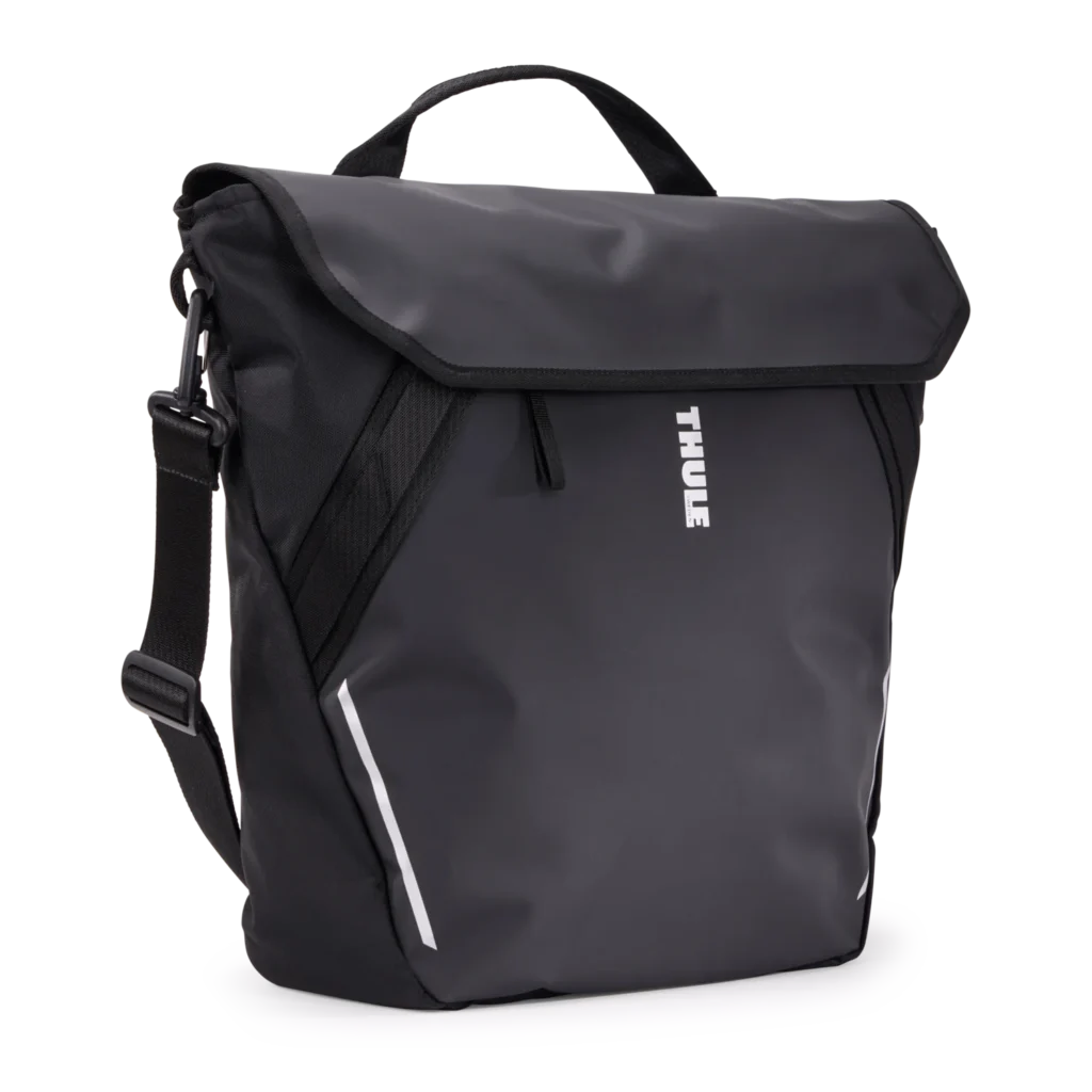 Thule Chasm courier with InLock 22L
